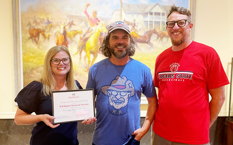 Rogers State University’s Department of Psychology and Sociology recently named the Will Rogers Memorial Museum the 2023-24 Internship Partner of the Year.
Pictured: RSU Psychology and Sociology Professor Christi Mackey (from left), Museum Creative Curator and Interpreter Bart Taylor, and Psychology and Sociology Department Head Dr. Brian Andrews.