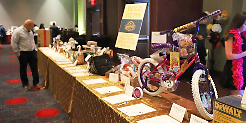 auction items on table